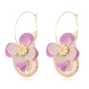 🌸 Flower Crochet Hoop Drop Earrings